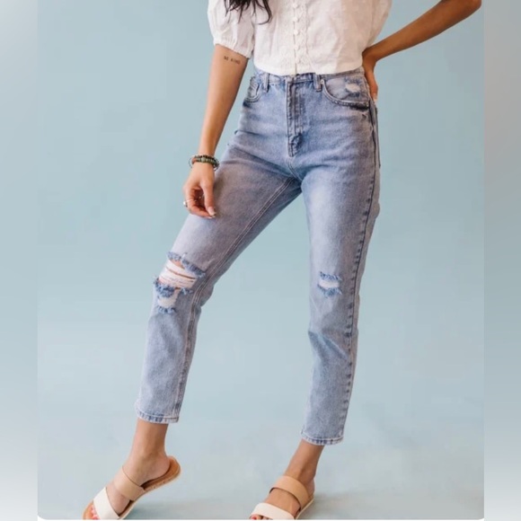 TNR Mom Jean - Picture 1 of 7